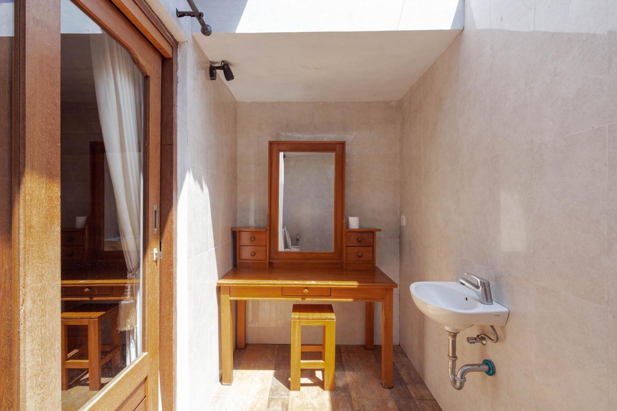 Brisk Homestay Uluwatu Redpartner Екстериор снимка